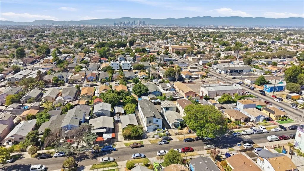 239 E 85th