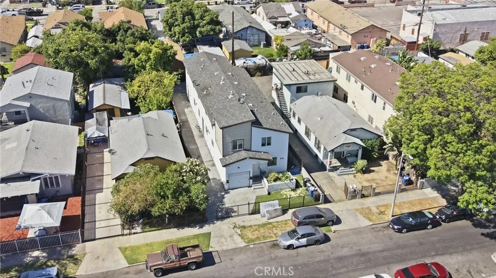 239 E 85th