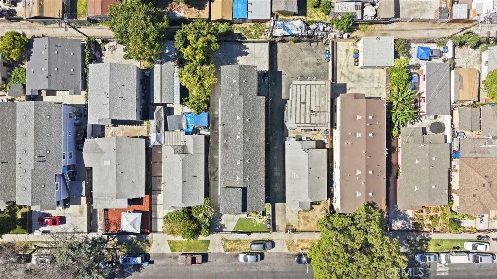 239 E 85th
