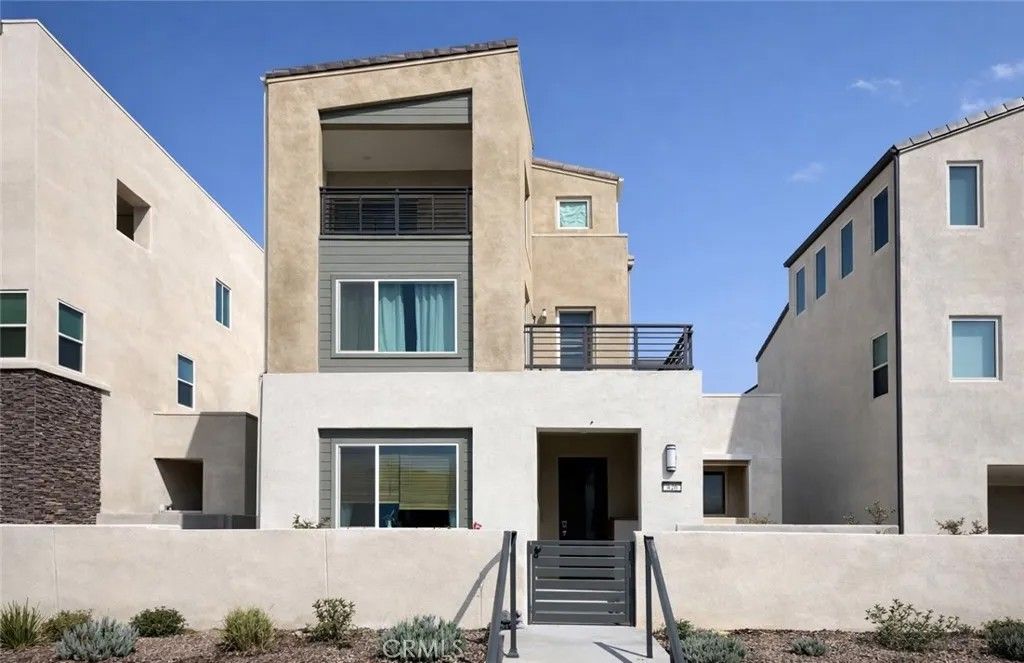 Photo of 426 Treble, Irvine, CA 92618 (MLS # OC26034911)