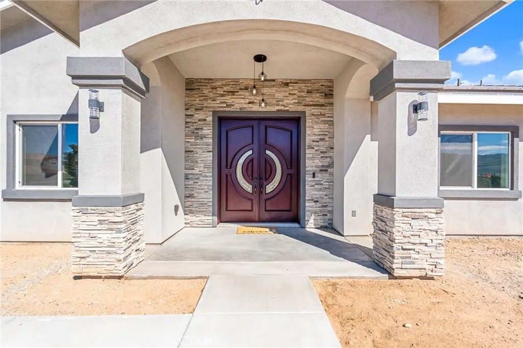 Photo of 18756 Centennial Street, Hesperia, CA 92345 (MLS # IV26051253)