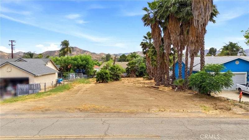 0 Vista Way