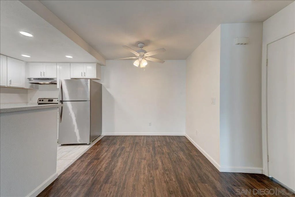 Photo of 6076 Rancho Mission Rd #393, San Diego, CA 92108 (MLS # 260013751)