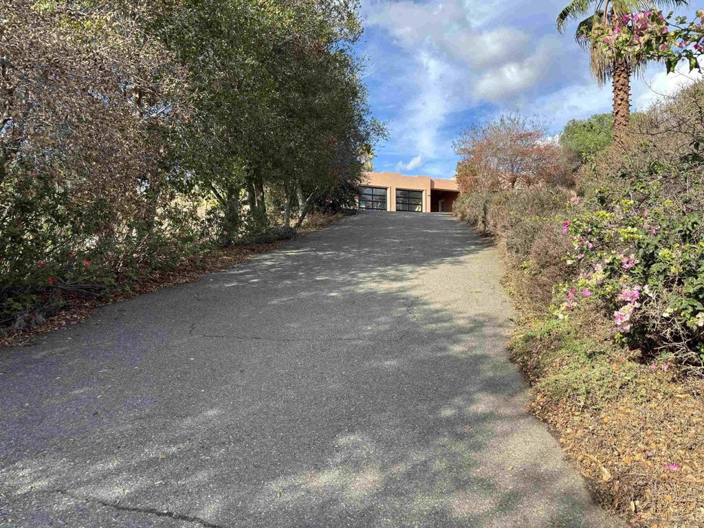 Photo of 6960 W Lilac Rd, Bonsall, CA 92003 (MLS # 250044302)