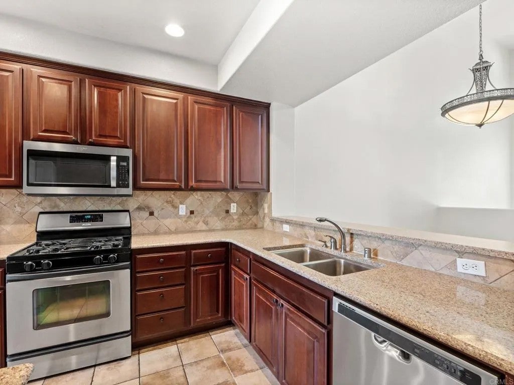 8877 Tribeca Circle