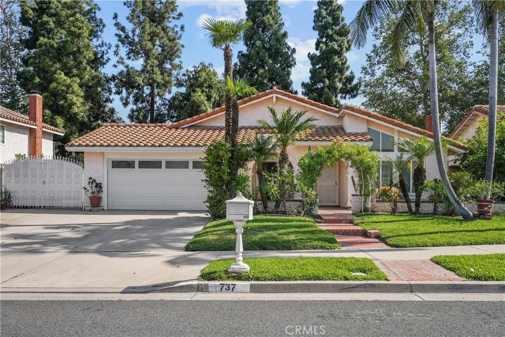 Photo of 737 San Juan Ln, Placentia, CA 92870 (MLS # PW26094361)