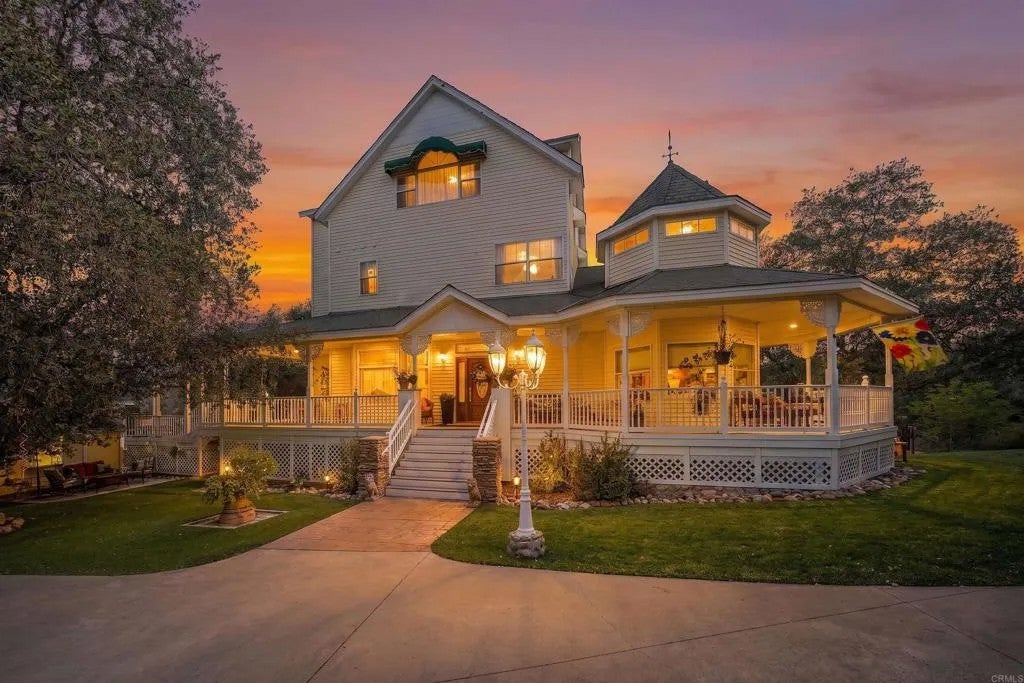 24665 Rancho Santa Teresa Drive