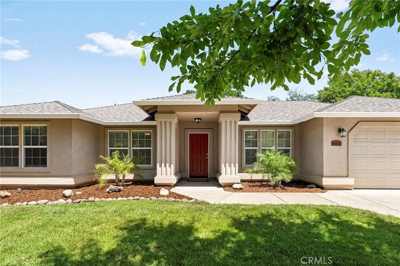 105 Emerald Lake Court