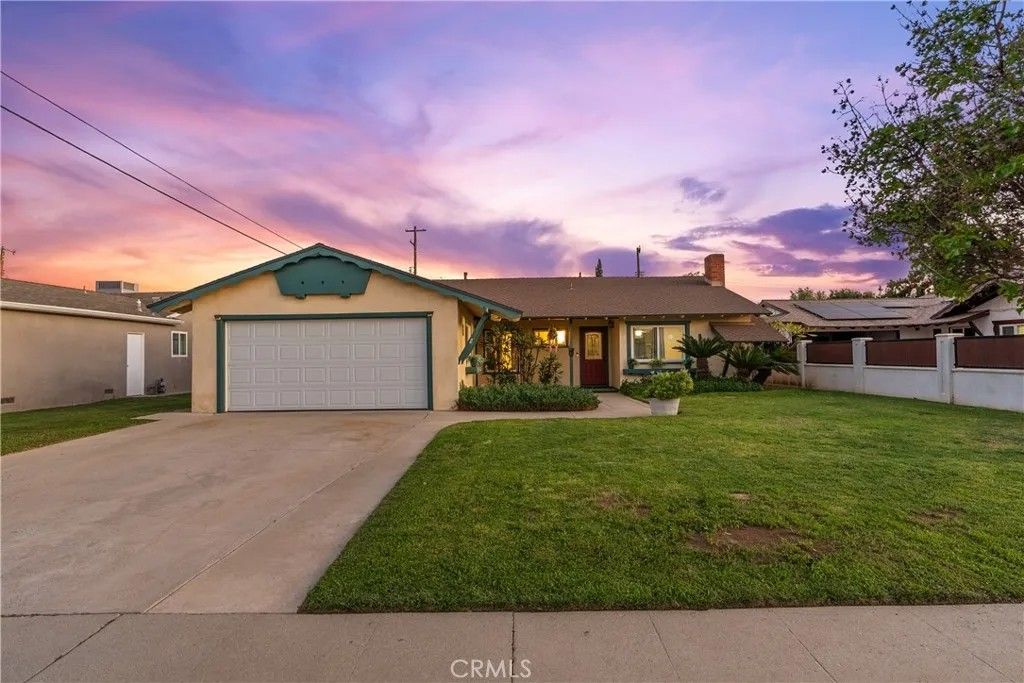 Photo of 15900 Napa St, North Hills, CA 91343 (MLS # SR26059096)