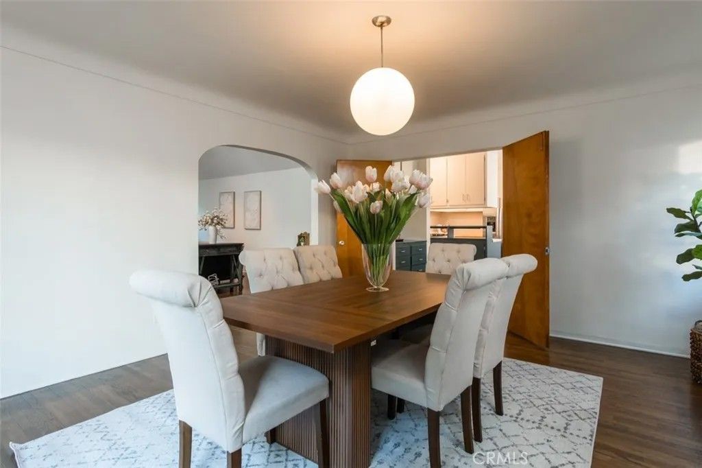 Photo of 254 S Berkeley Ave, Pasadena, CA 91107 (MLS # GD25268542)