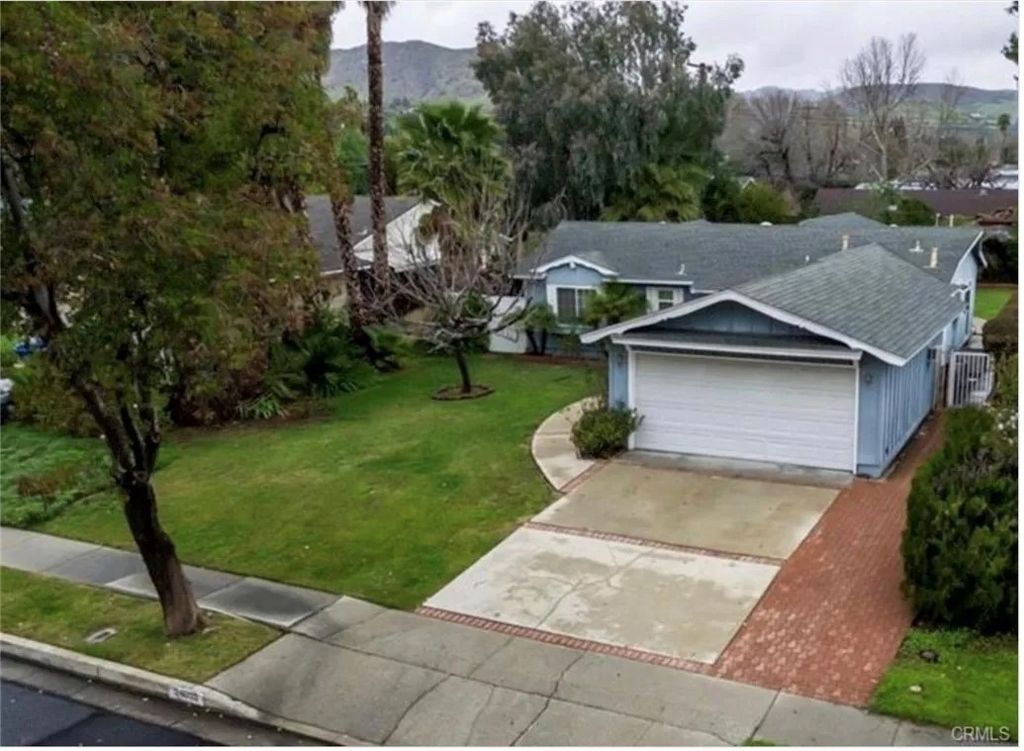 Photo of 24033 Mobile Street, West Hills, CA 91307 (MLS # SR25274353)