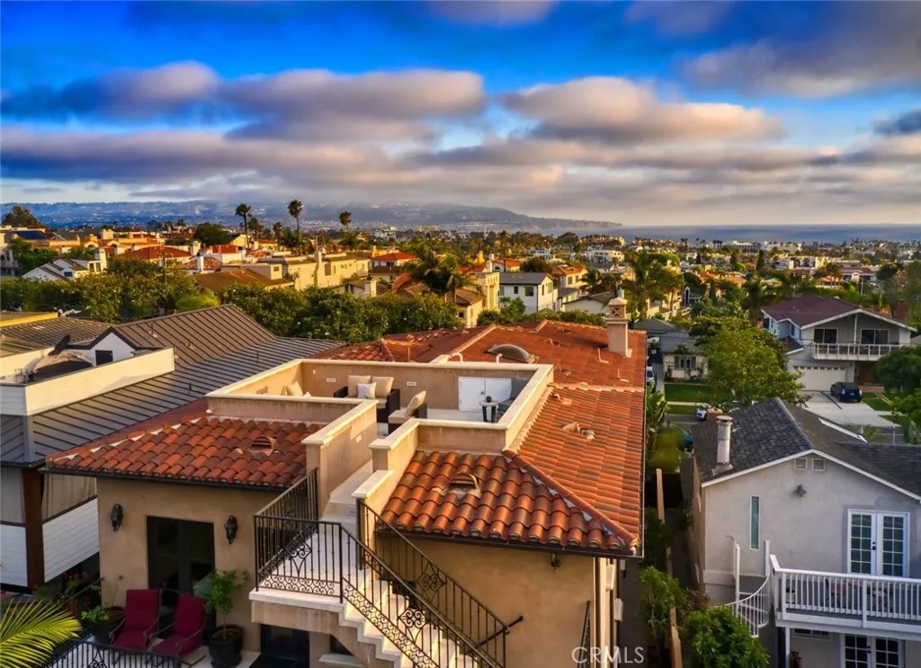 804 N Maria