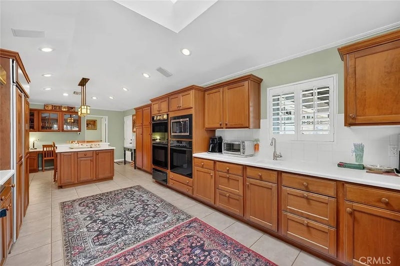 1355 Paseo Dorado