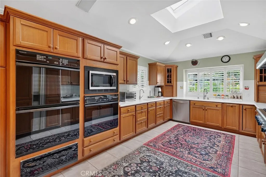 1355 Paseo Dorado