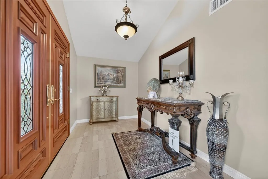 1355 Paseo Dorado