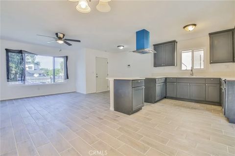 Tiny photo for 10408 Wilmington Ave, Los Angeles, CA 90002 (MLS # DW25251274)