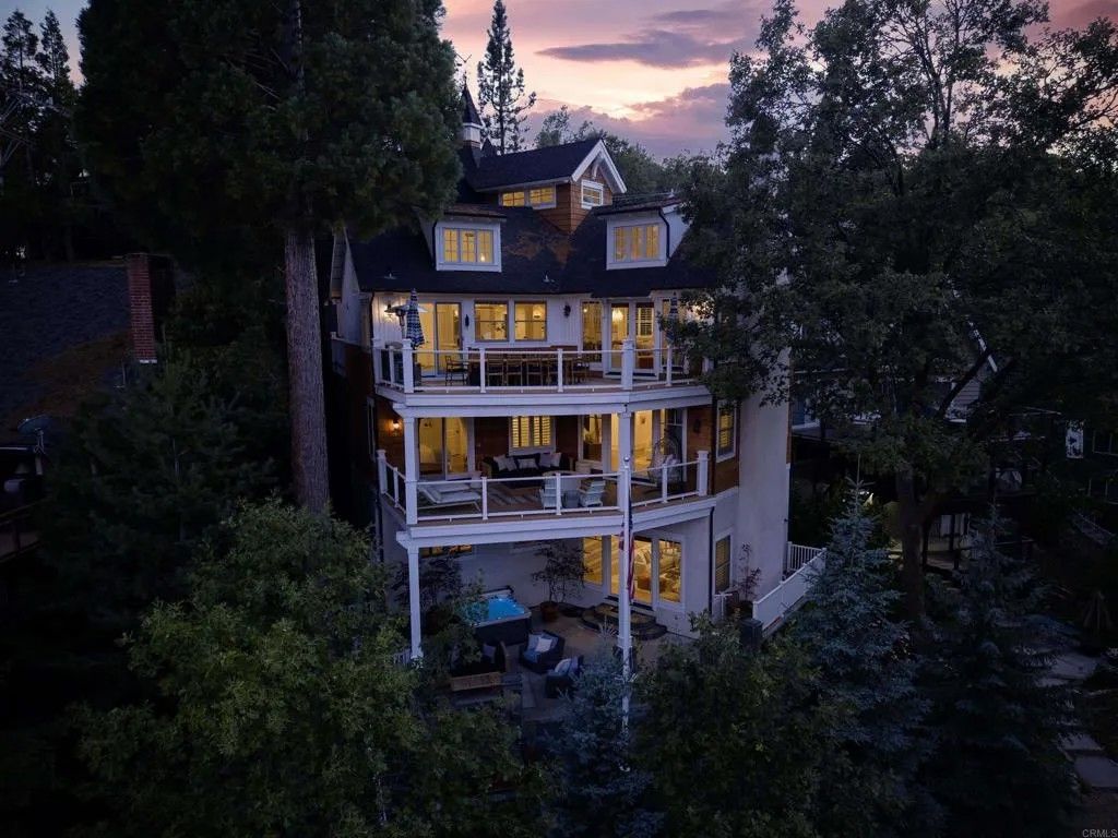 Photo of 27567 W Shore Road, Lake Arrowhead, CA 92352 (MLS # NDP2604266)