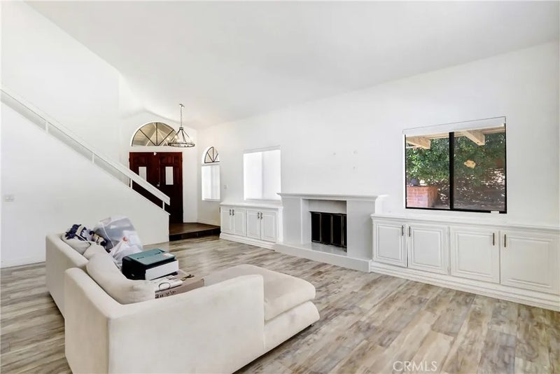 2161 Falcon Crest