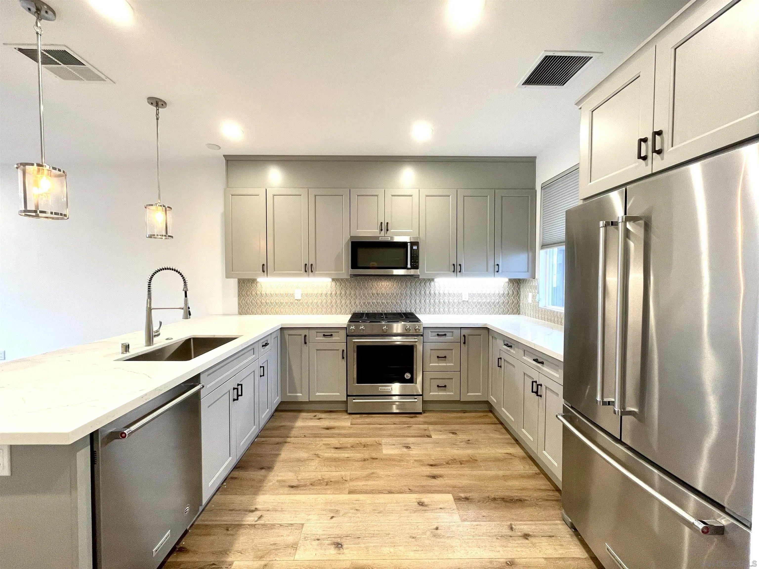 4211 Utah 2