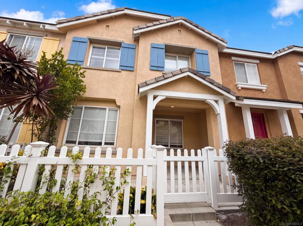 Photo of 1438 Trouville LN #4, Chula Vista, CA 91913 (MLS # 260013797)