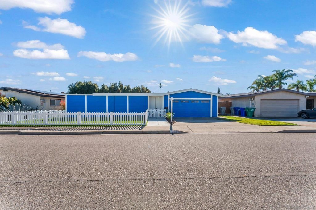 Photo of 2663 Tonto Way, San Diego, CA 92117 (MLS # 2601041)