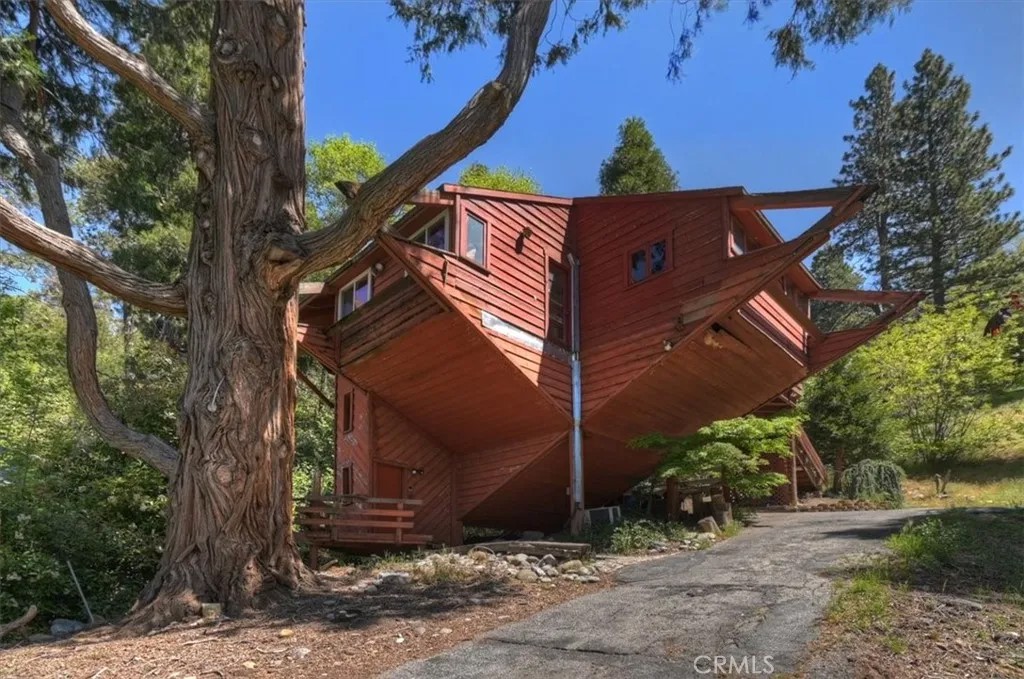 23228 Brookside