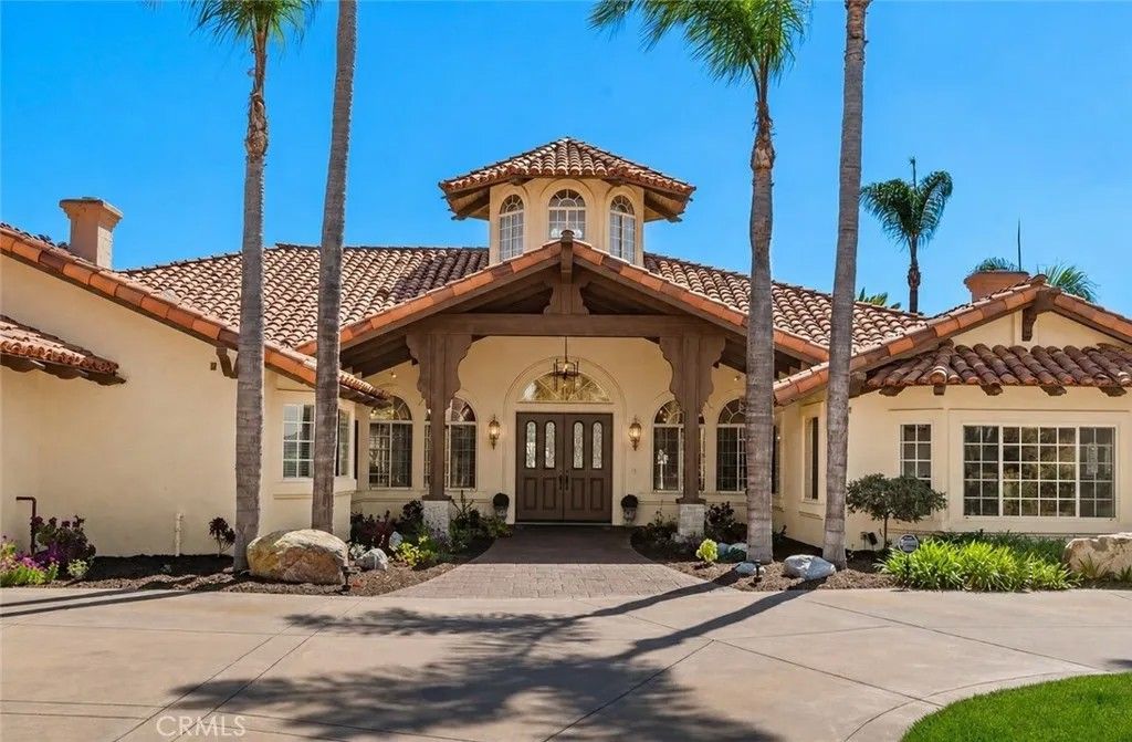 Photo of 31499 Lake Vista Cir, Bonsall, CA 92003 (MLS # SW26100699)