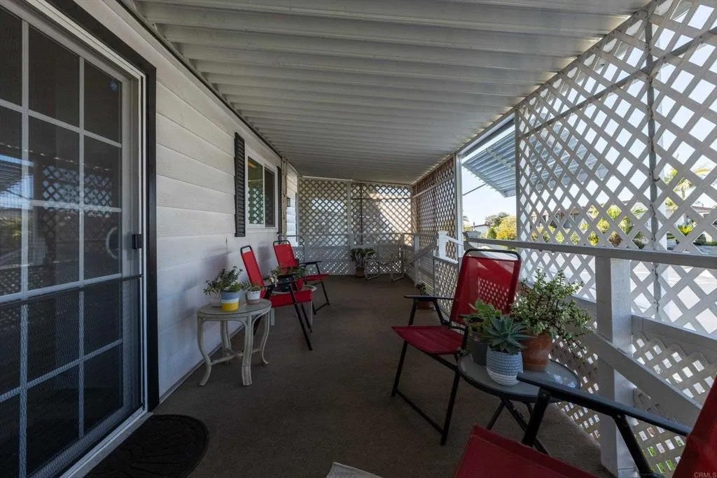 3535 Linda Vista 216
