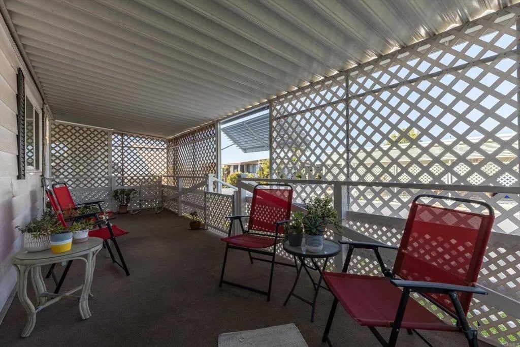 3535 Linda Vista 216