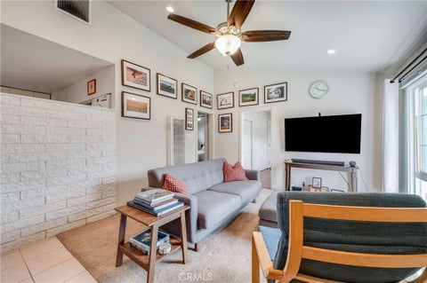 Tiny photo for 409 E Pleasant ST, Long Beach, CA 90805 (MLS # PW26202340)