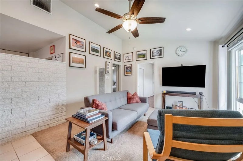 409 E Pleasant