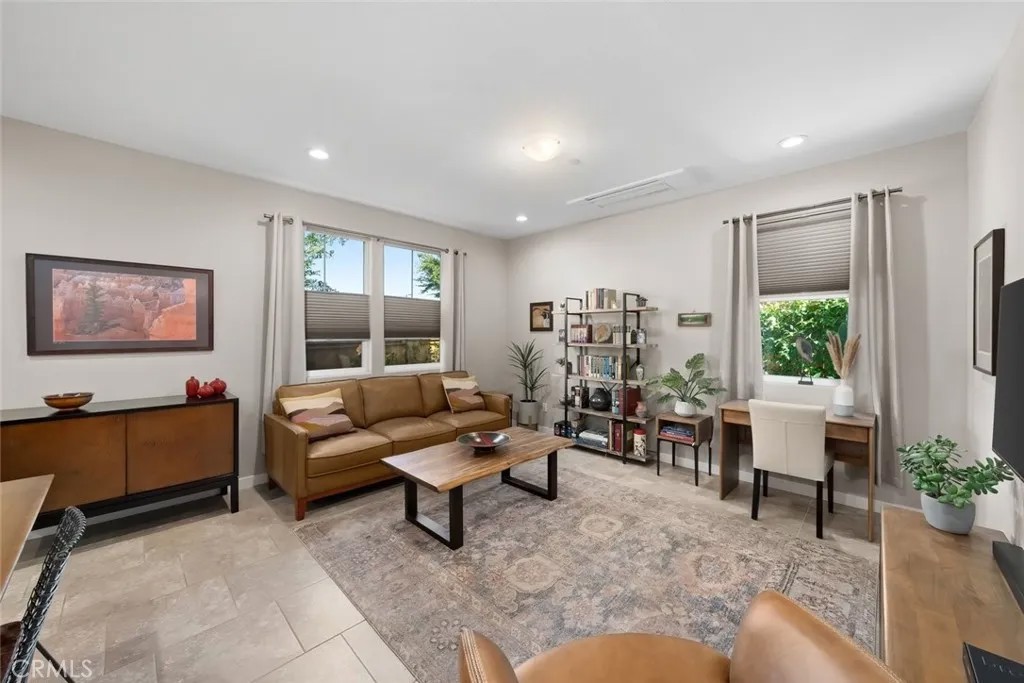 106 Earthwood Lane