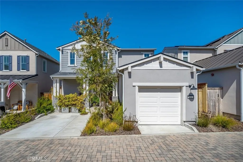 106 Earthwood Lane