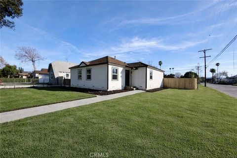 Photo of 231 E 11th Street, San Bernardino, CA 92410 (MLS # CV26034080)