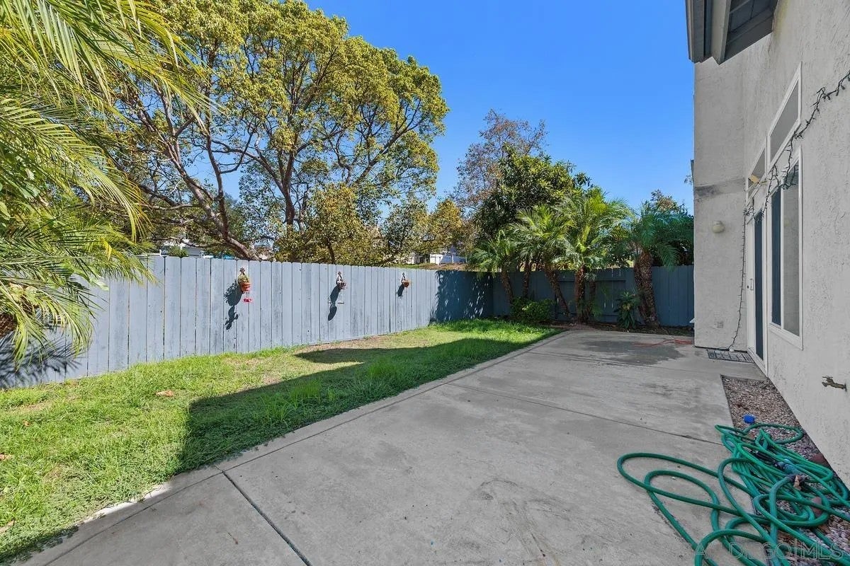 10927 Matinal Cir
