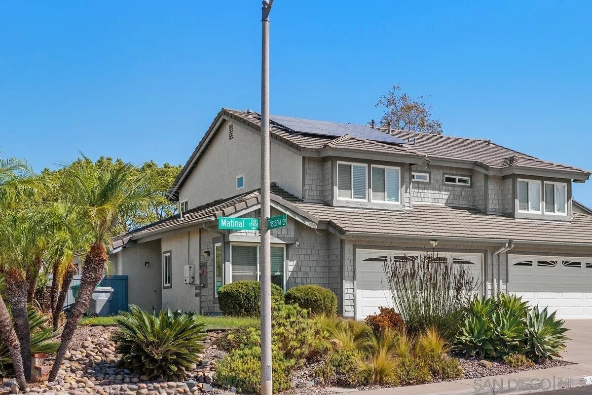 10927 Matinal Cir