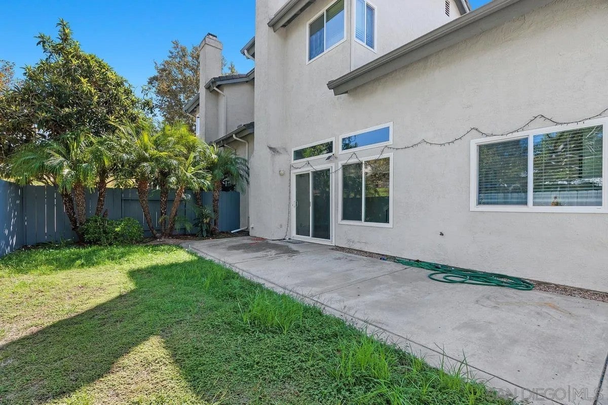 10927 Matinal Cir