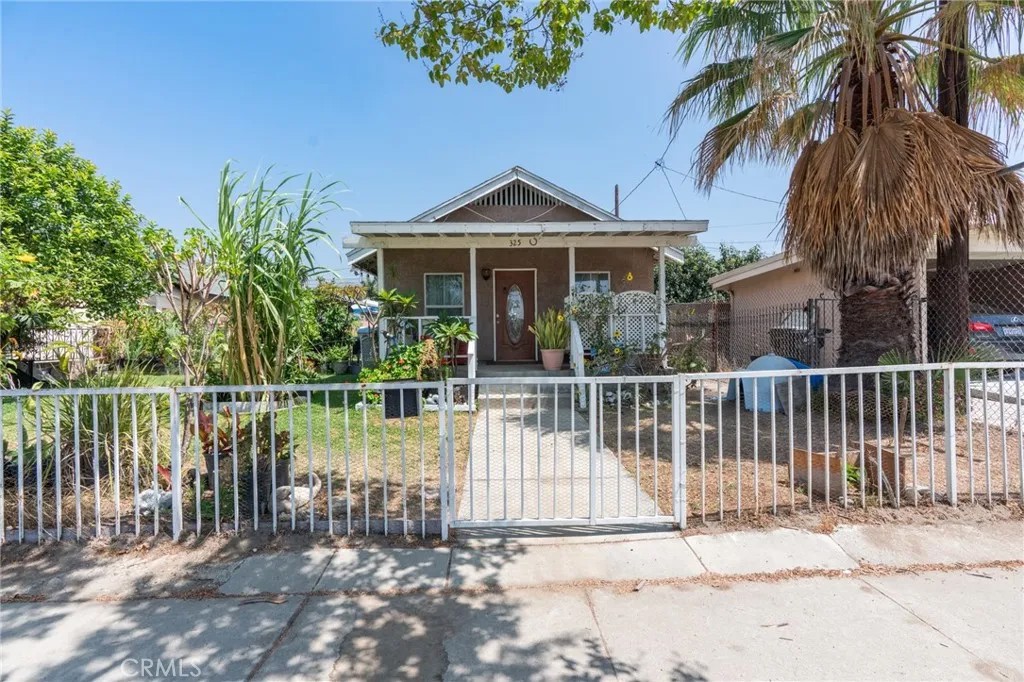 325 W Crescent Drive