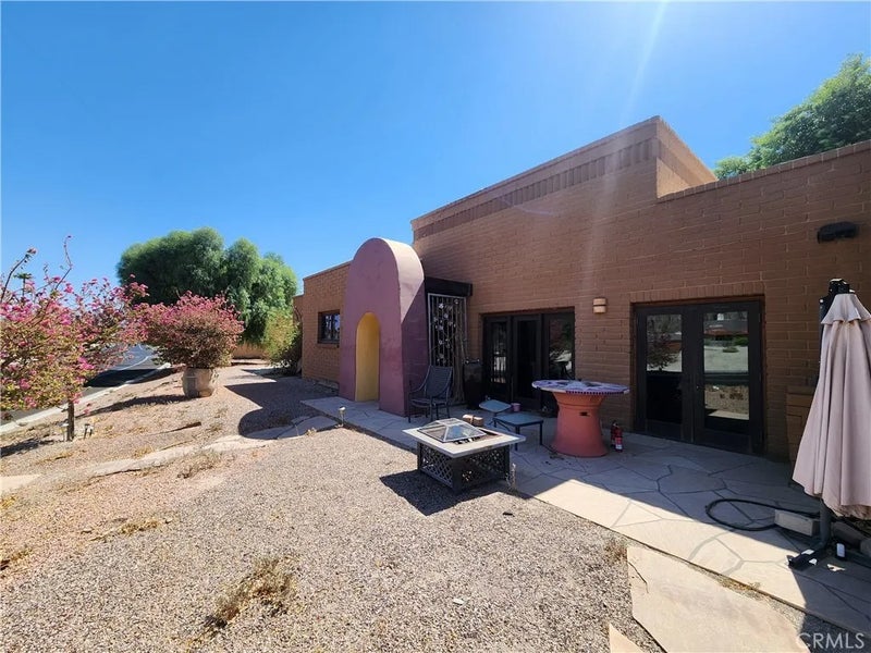 51520 Avenida Montezuma