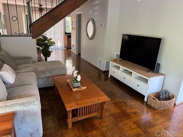 471 BAY MEADOWS Way