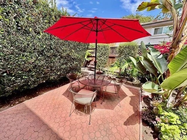 471 BAY MEADOWS Way