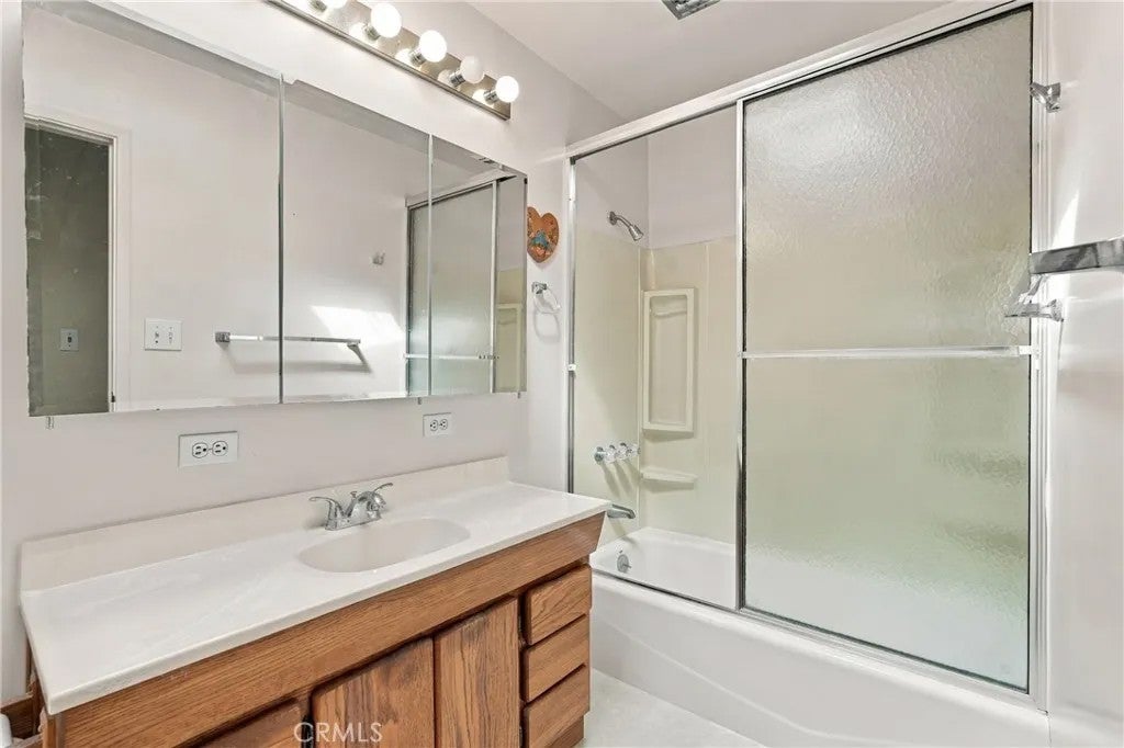 5154 W 134th Place