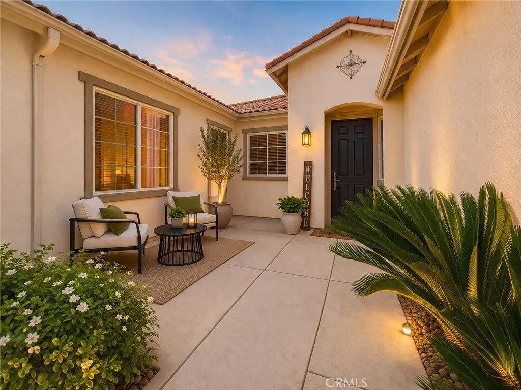 Photo of 42116 Vandamere Court, Temecula, CA 92592 (MLS # SW26064913)