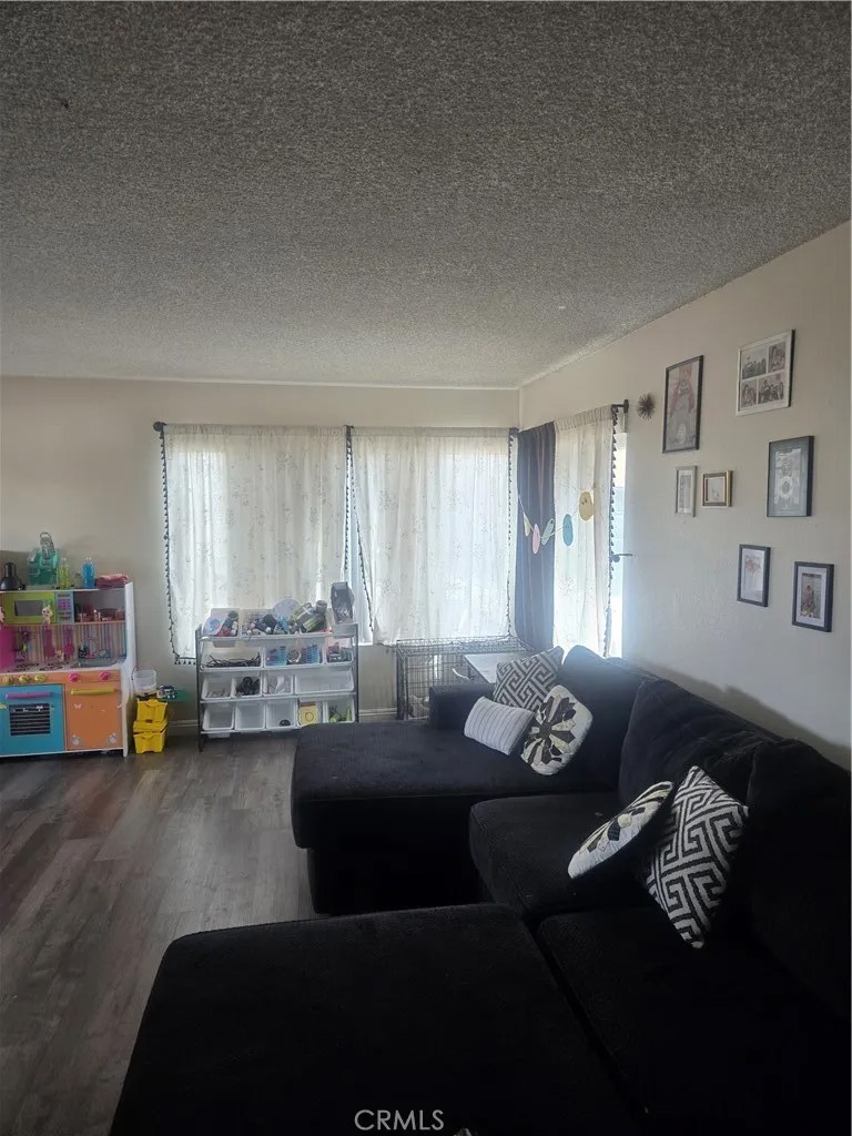 25660 White Oak