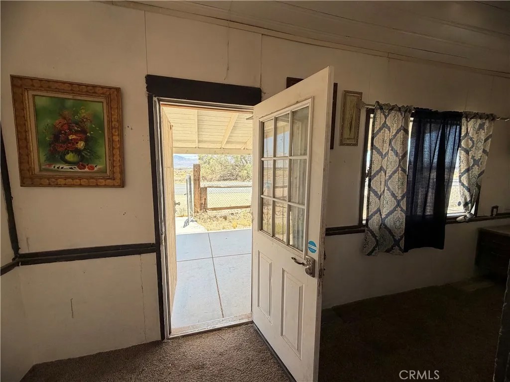 567 W Yermo
