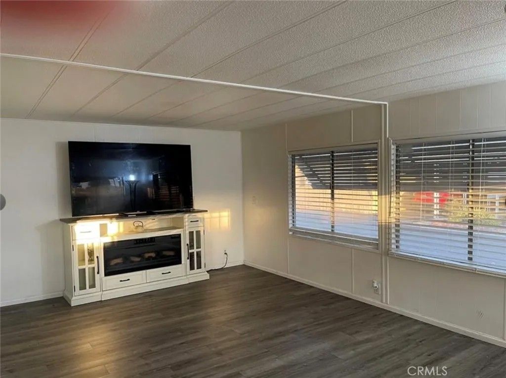 Photo of 2205 W Acacia Ave #47, Hemet, CA 92545 (MLS # SW26010220)