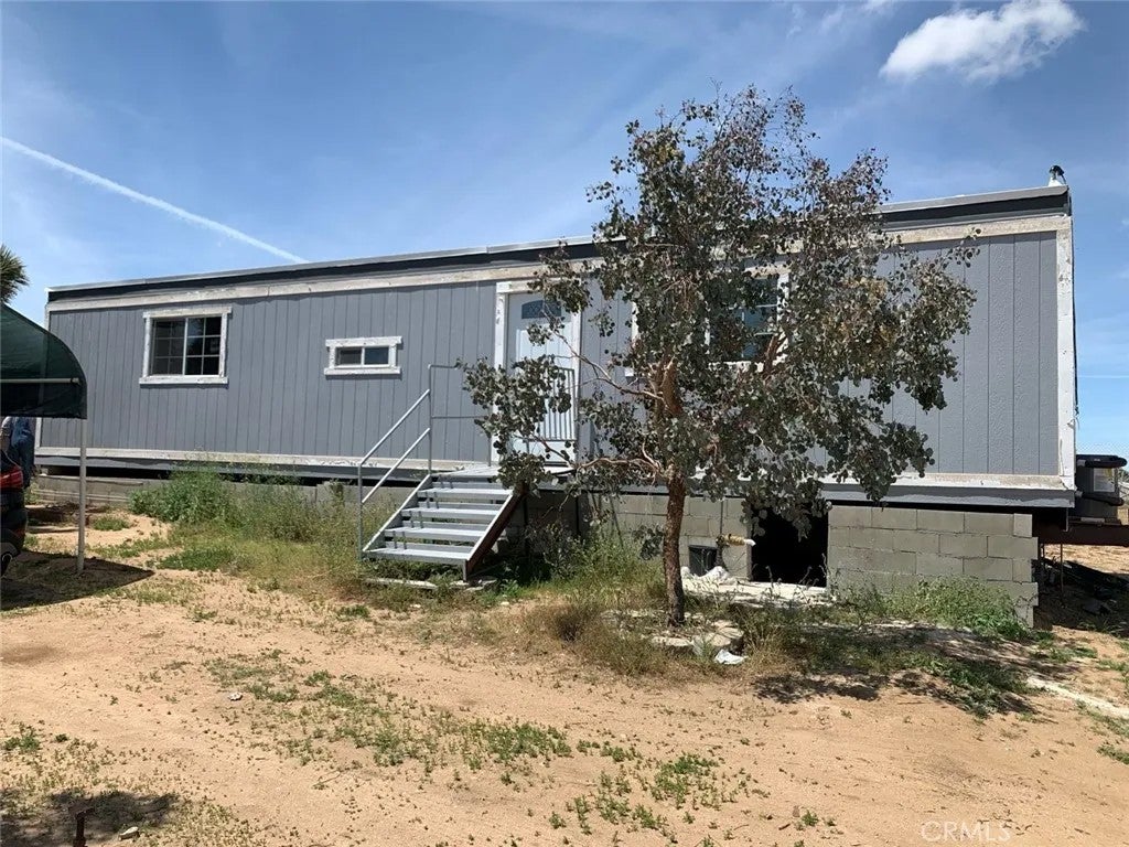 Photo of 9984 Sonora RD, Phelan, CA 92371 (MLS # SB26158387)