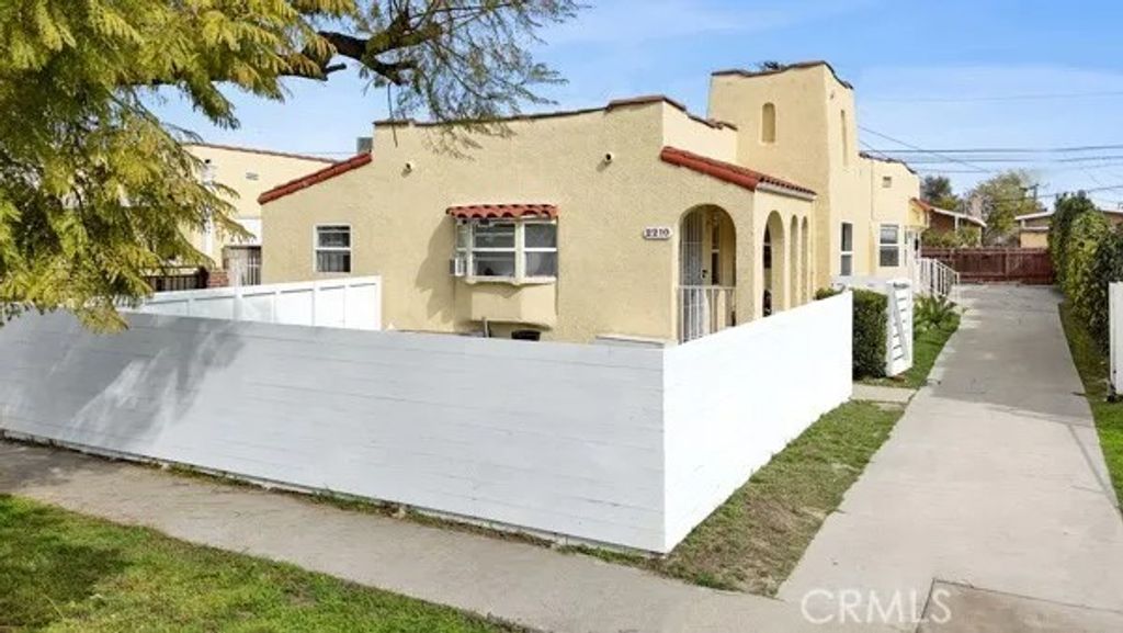 Photo of 2210 Clyde, Los Angeles, CA 90016 (MLS # SR25278433)