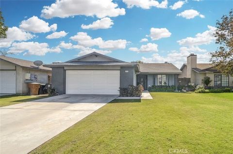 Tiny photo for 1401 Candace Ave, Bakersfield, CA 93307 (MLS # NS25244236)
