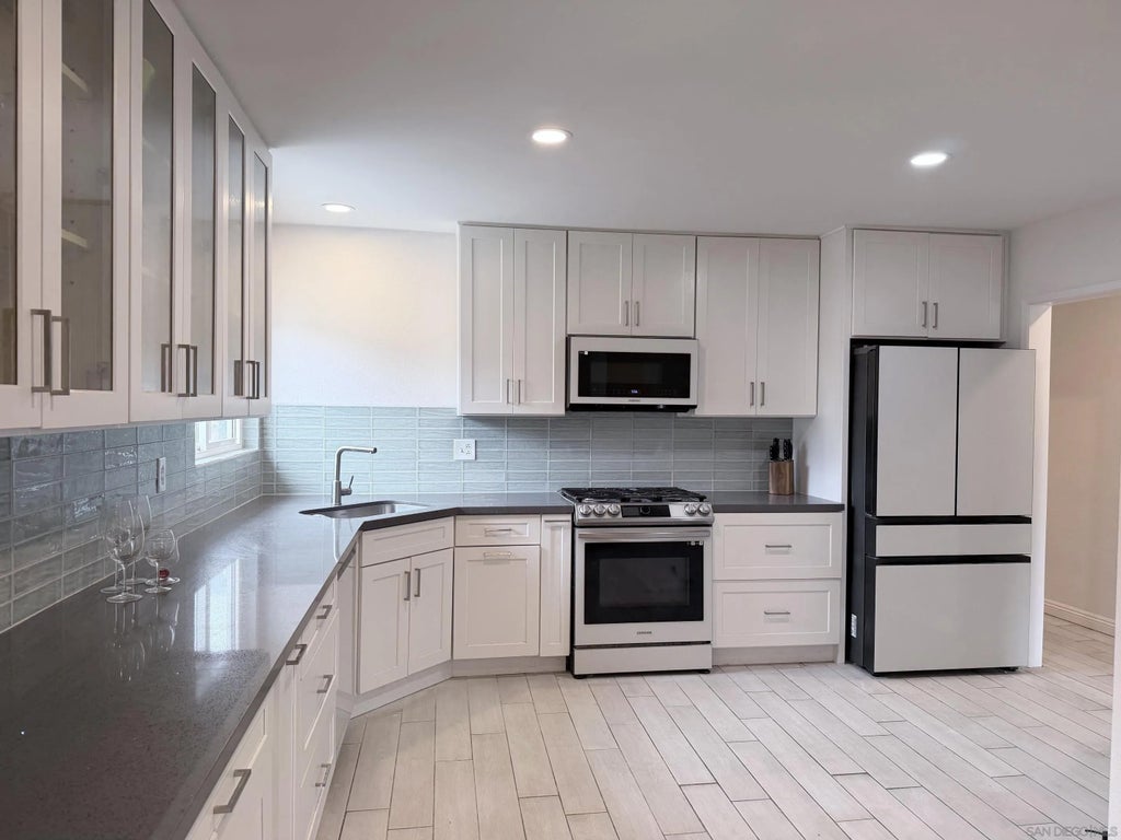 Photo of 1511 Stewart St, Oceanside, CA 92054 (MLS # 260015135)